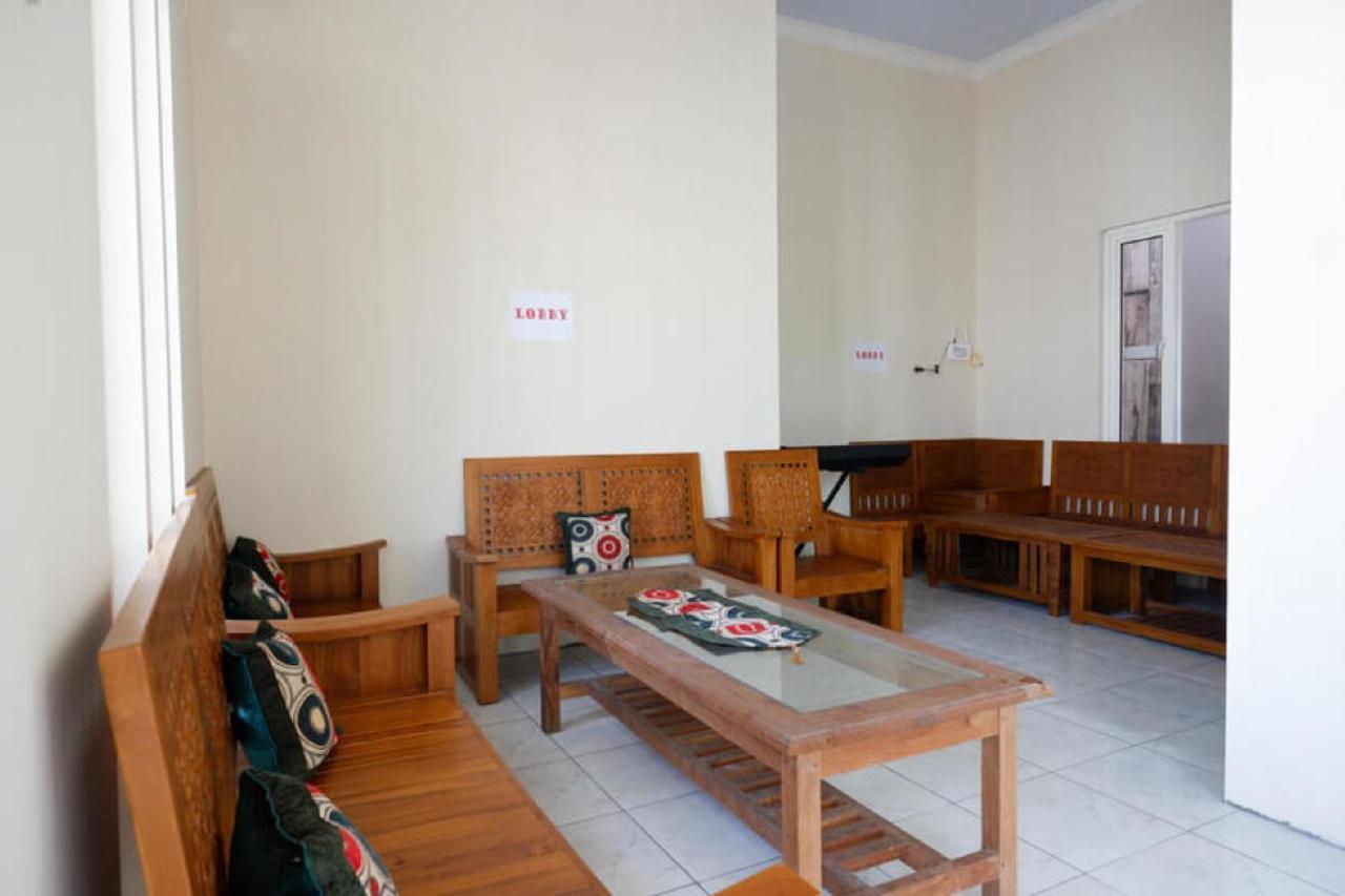 Готель Reddoorz @ Jalan Raya Kaliwungu Selatan Kendal Екстер'єр фото