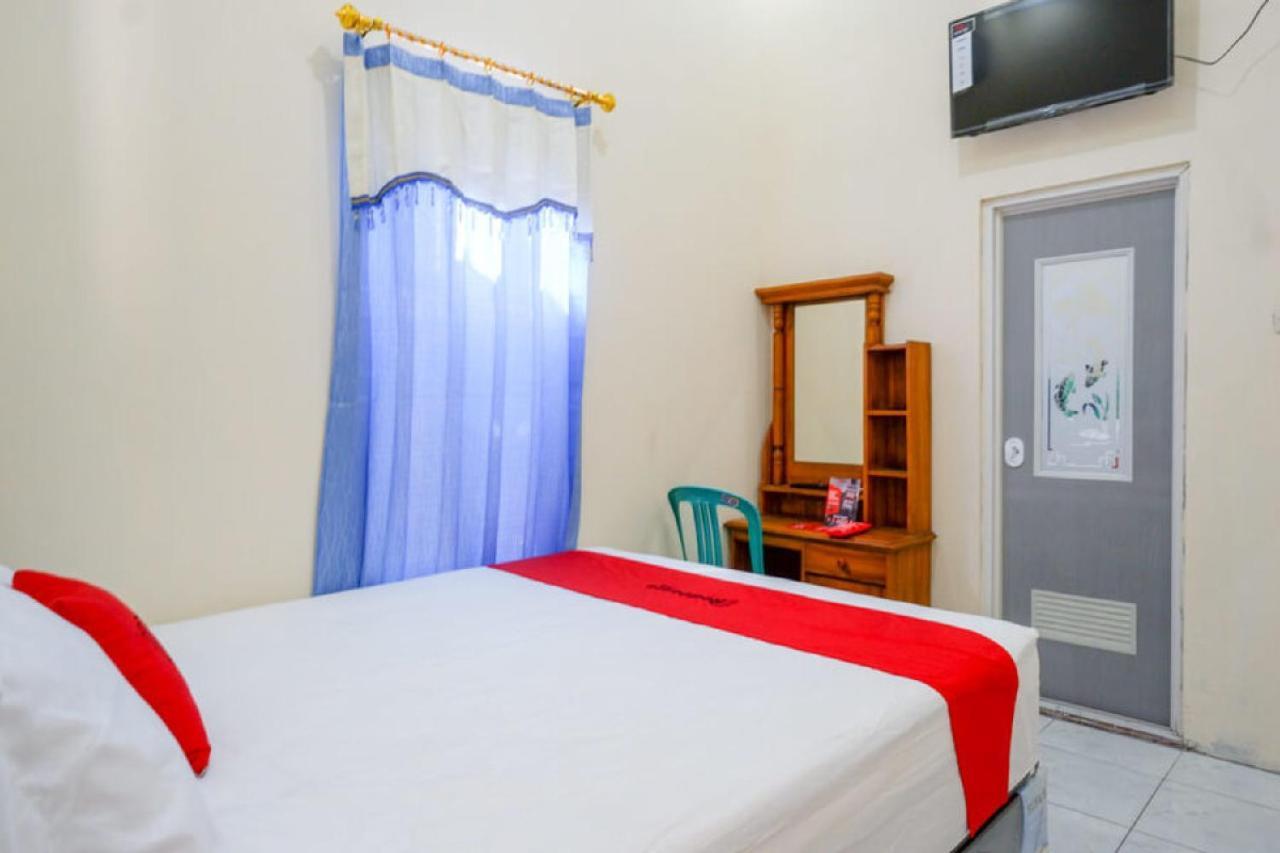 Готель Reddoorz @ Jalan Raya Kaliwungu Selatan Kendal Екстер'єр фото